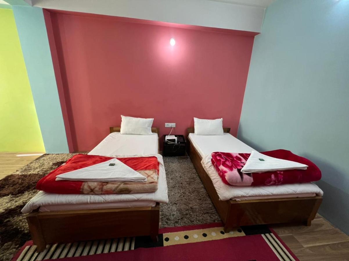 Hotel Tashi Ga Tsel ตาวัง ภายนอก รูปภาพ