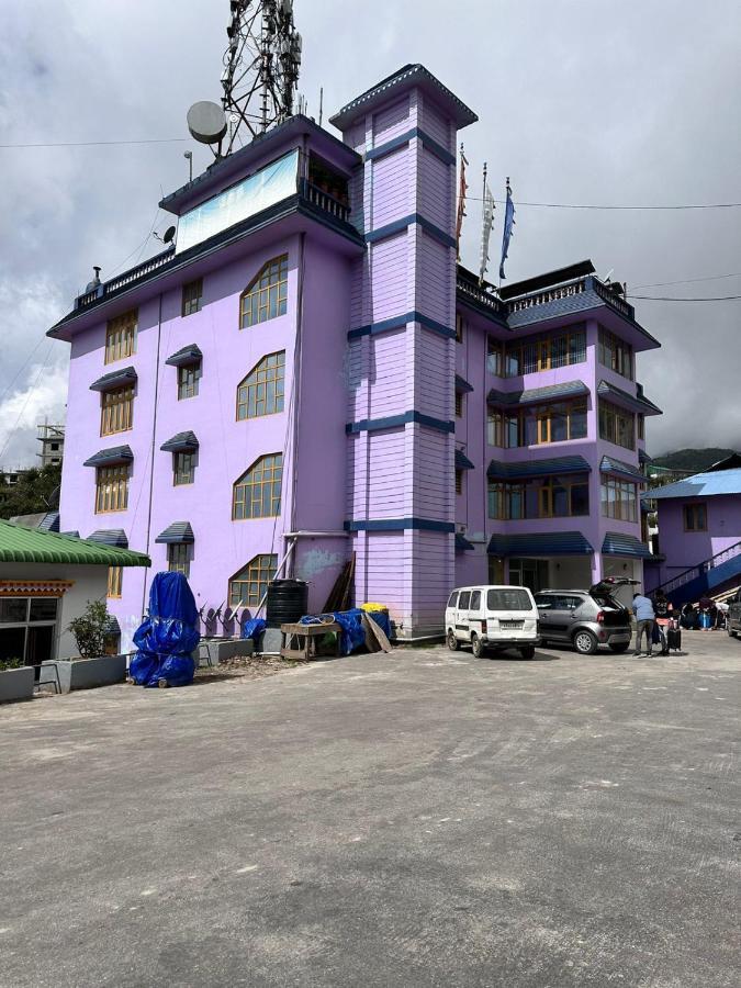 Hotel Tashi Ga Tsel ตาวัง ภายนอก รูปภาพ